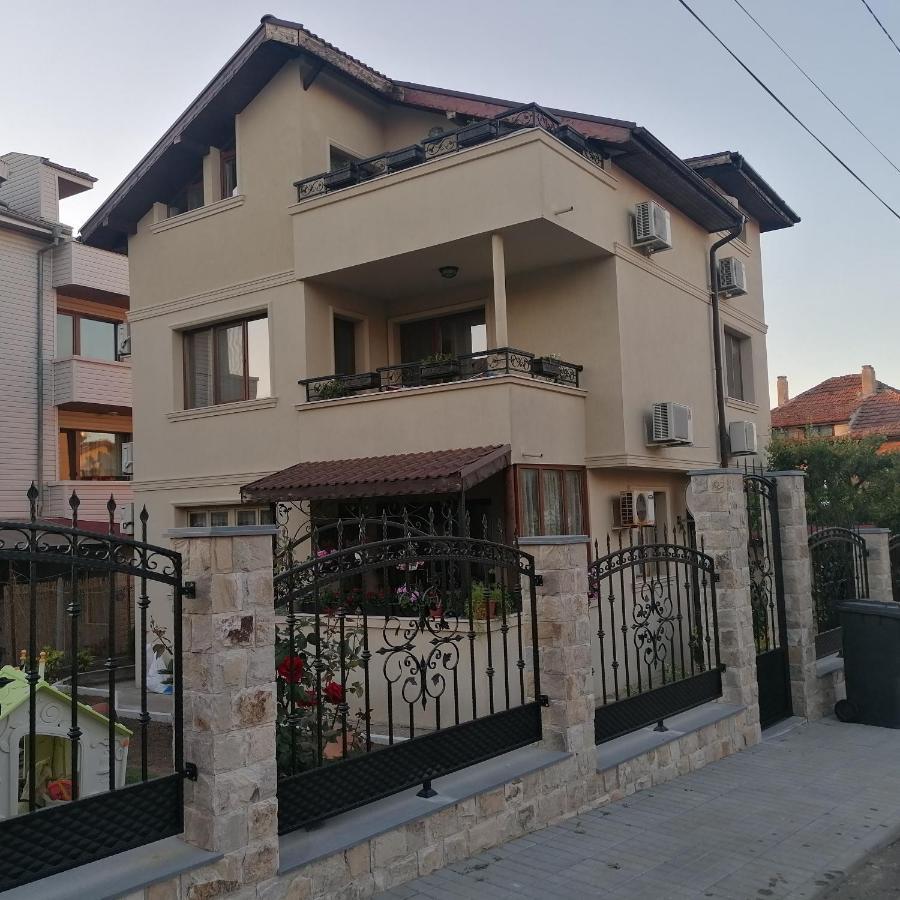 Apartments Dona Черноморець Екстер'єр фото