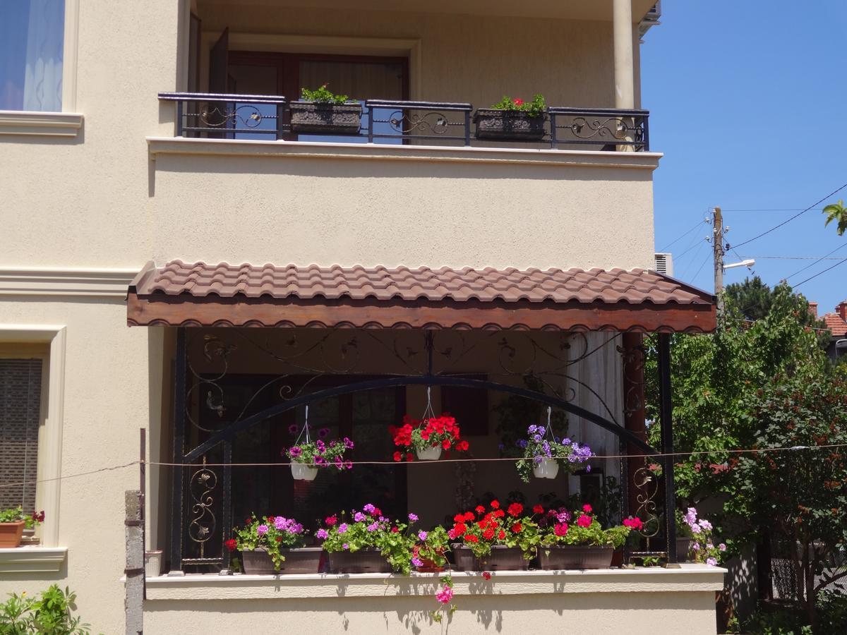 Apartments Dona Черноморець Екстер'єр фото